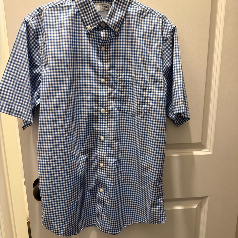 L.L. Bean Men's Blue and White Gingham Shirt NWOT Small